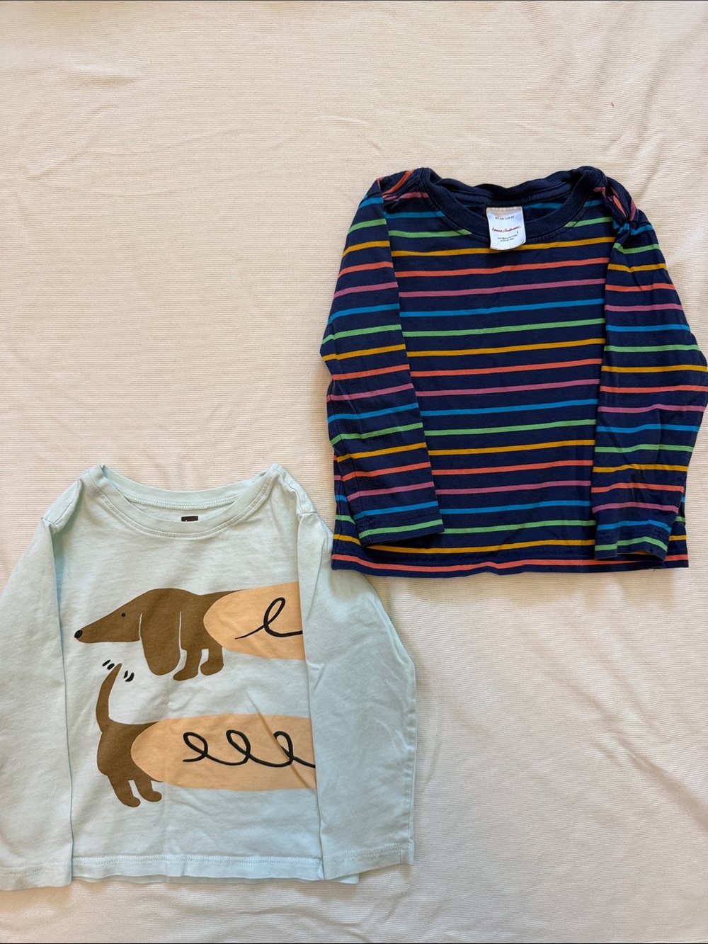 Bundle of two Graphic Tops - Tea Collection & Hanna Andersson - 2T/2